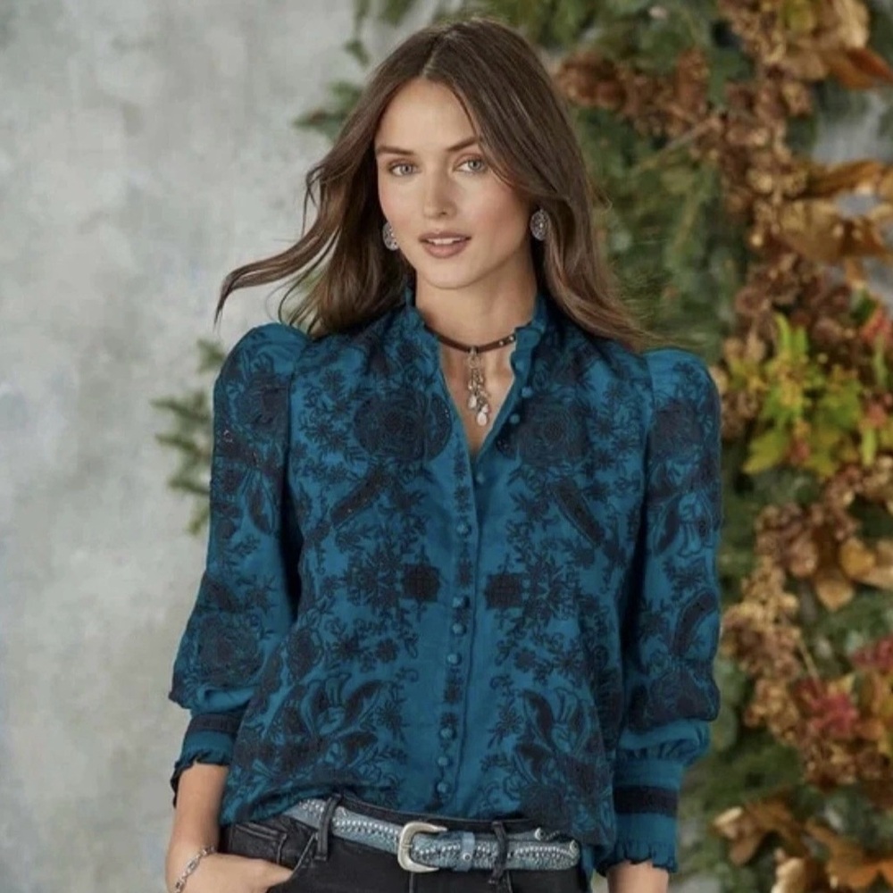 Elegant Blue Floral Women's Top